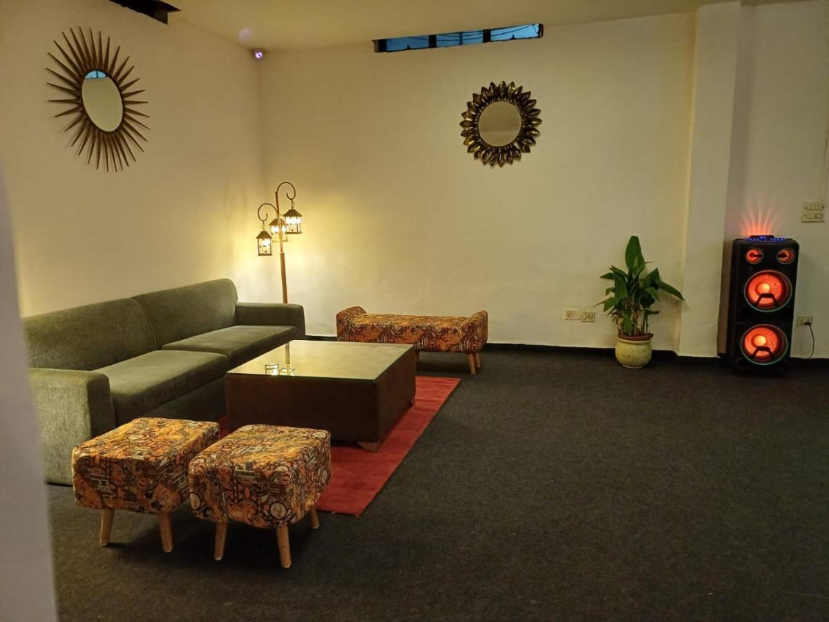 Hotel Elite Sector 45 I Gurgaon Central I Couple Friendly Exterior foto