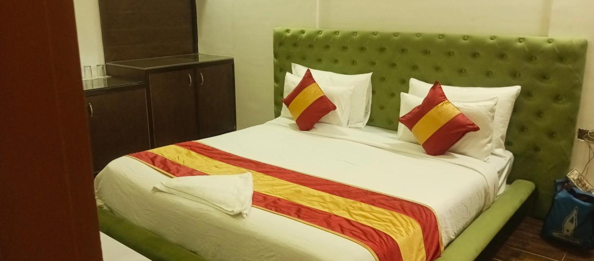 Hotel Elite Sector 45 I Gurgaon Central I Couple Friendly Exterior foto