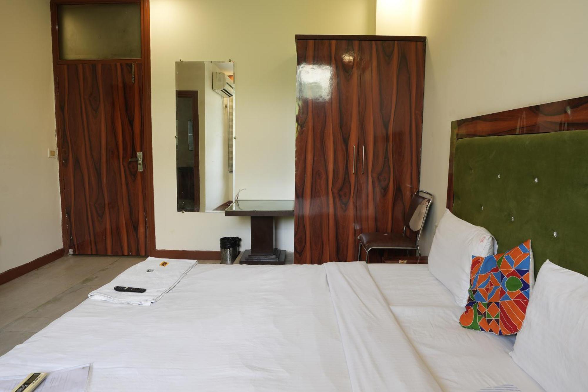 Hotel Elite Sector 45 I Gurgaon Central I Couple Friendly Exterior foto