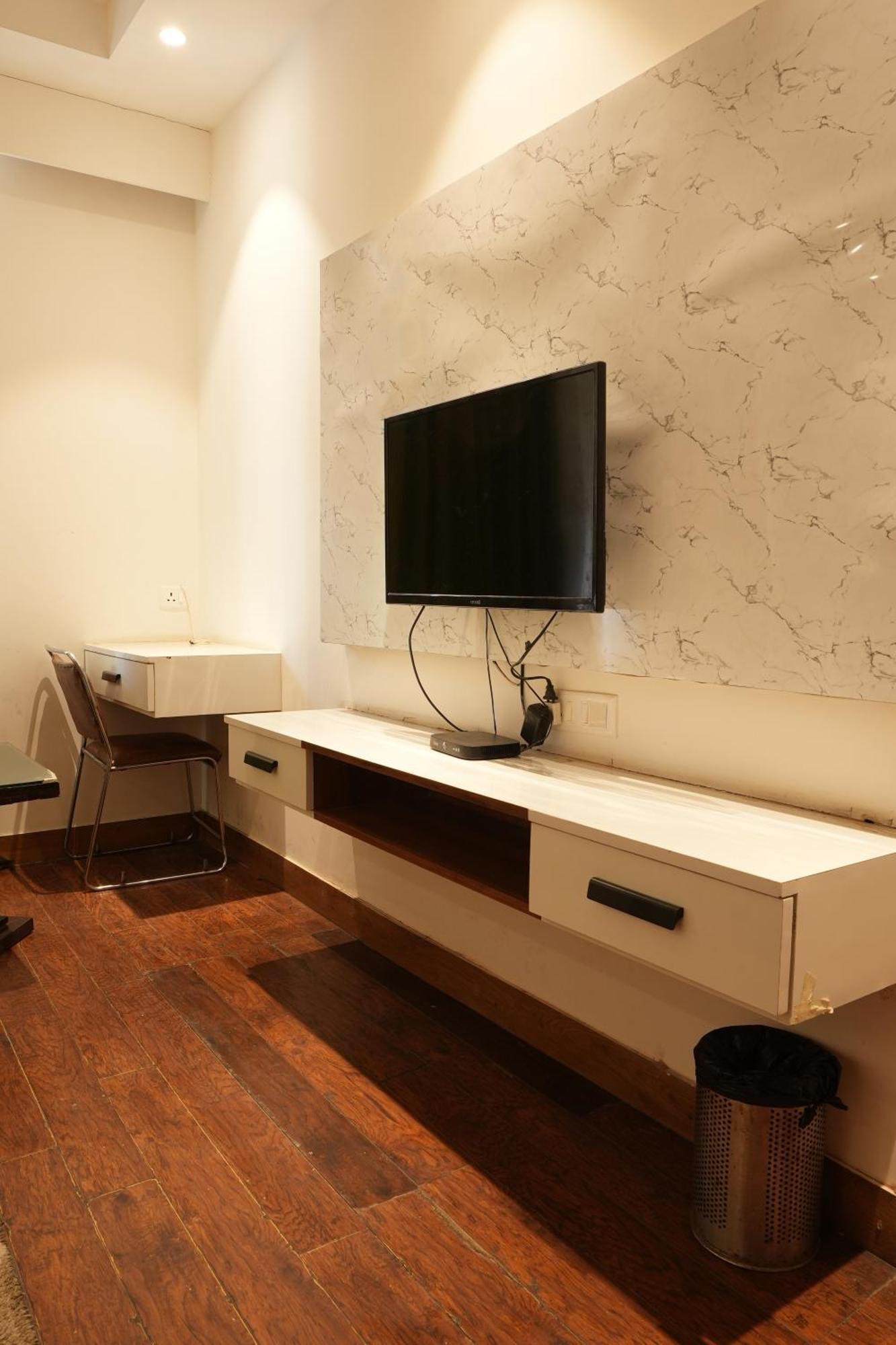 Hotel Elite Sector 45 I Gurgaon Central I Couple Friendly Exterior foto